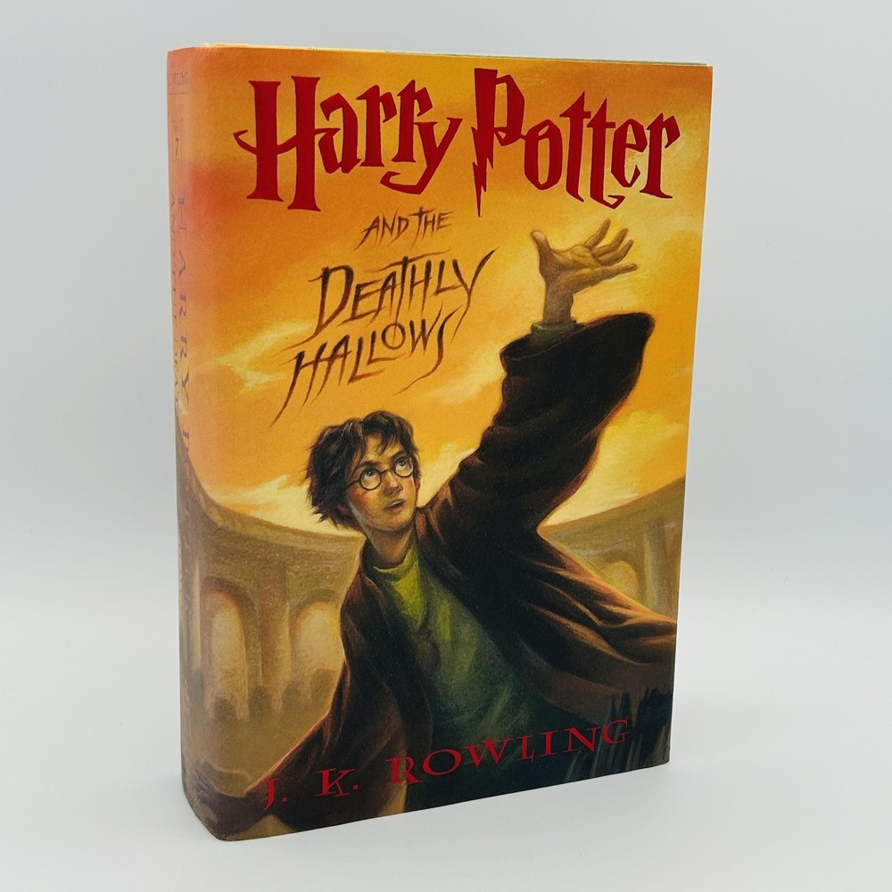 Harry Potter and the Deathly Hallows J.K. Rowling Hardcover First Edition 2007